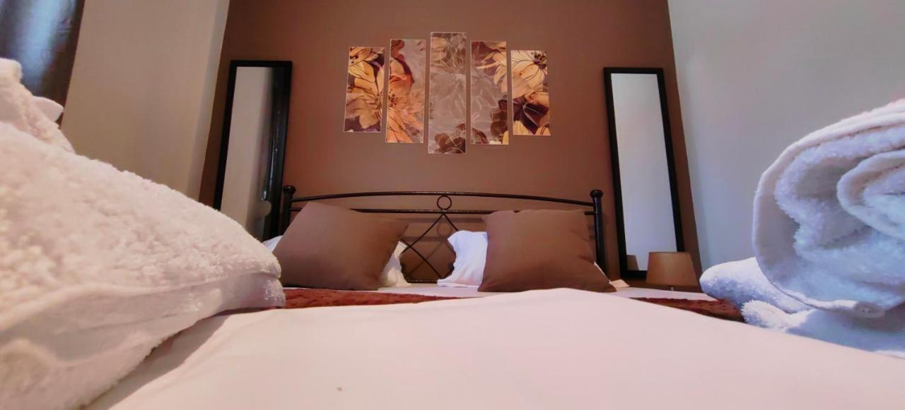 ארטמידה Theo Apartments 3 מראה חיצוני תמונה